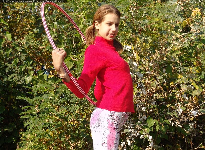 Мила, 18